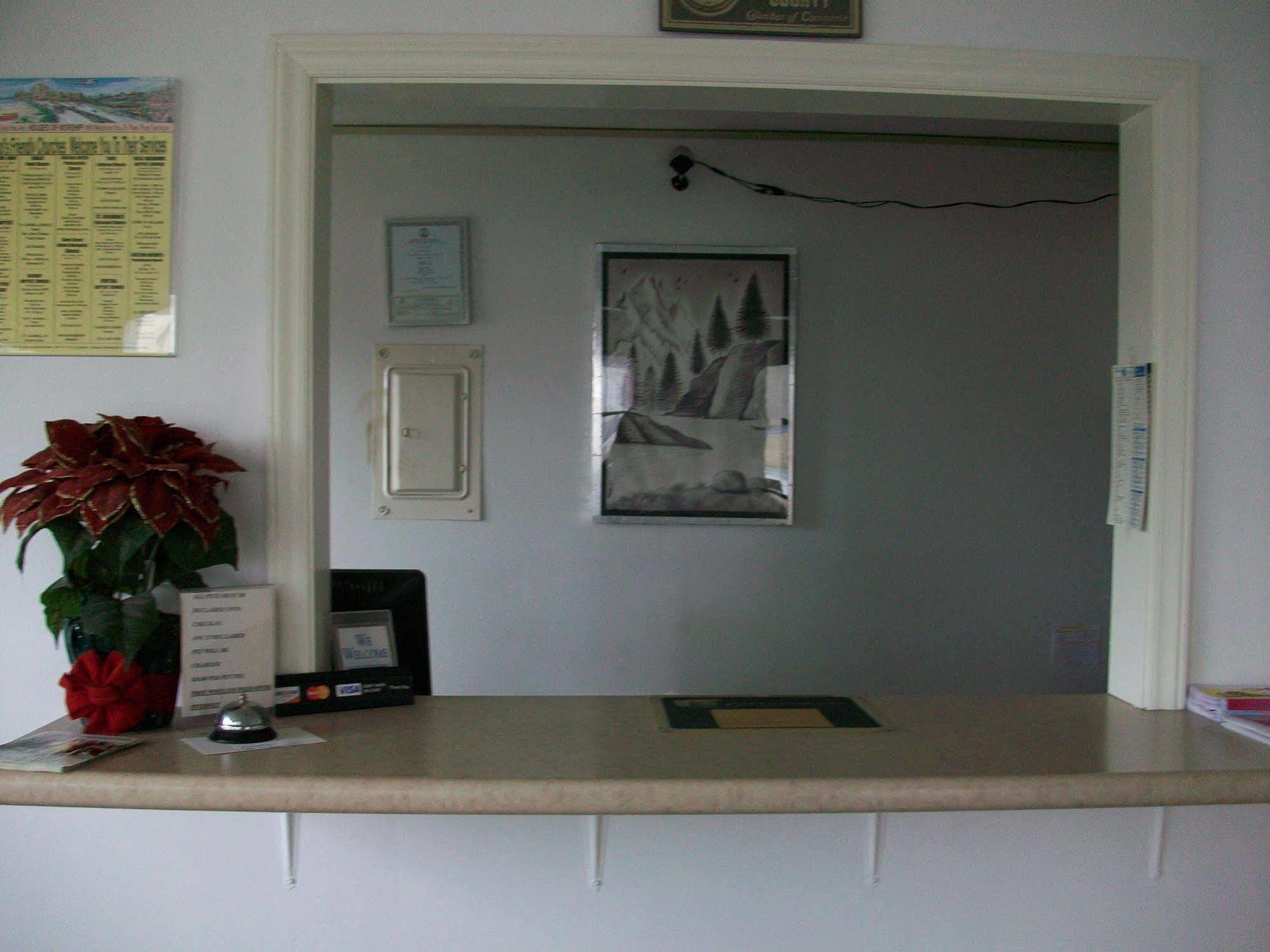 Skyland Inn - Bristol Hilander Park Exterior foto